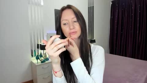 NikaLewis online show from 04-21-26, 05:03