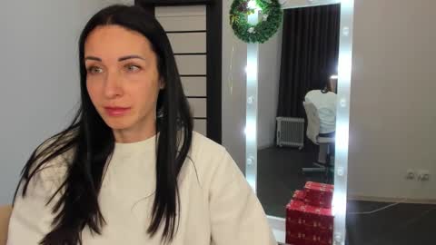 Snapshot of nikamiles chatting on 12-09-24, 06:03 Nika online show from 12-09-24, 06:03