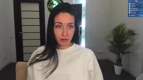 Snapshot of nikamiles chatting on 01-06-25, 06:31 Nika online show from 01-06-25, 06:31