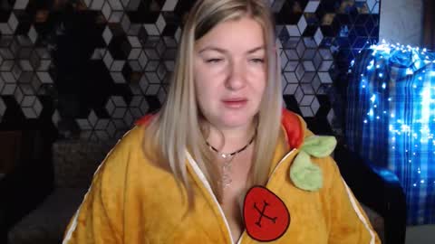 Nika online show from 12-17-25, 07:53