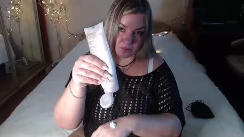 Nika online show from 02-19-26, 05:58