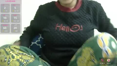 Snapshot of nike_aj chatting on 12-11-24, 10:36 Nike online show from 12-11-24, 10:36