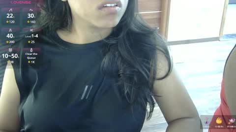 Snapshot of nike_aj chatting on 02-03-25, 06:45 Nike online show from 02-03-25, 06:45