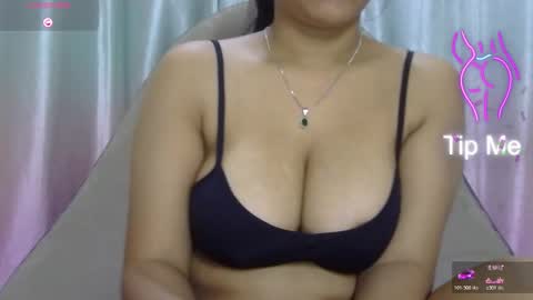 Snapshot of nike_aj chatting on 12-03-25, 04:20 Nike online show from 12-03-25, 04:20