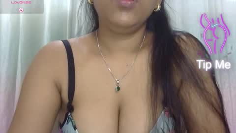 Snapshot of nike_aj chatting on 12-04-25, 05:50 Nike online show from 12-04-25, 05:50