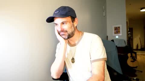 Nike Jude online show from 09-08-25, 10:20