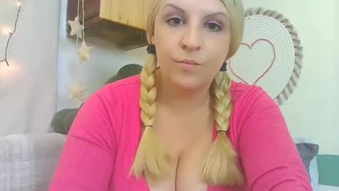 Snapshot of niki_leex chatting on 09-17-25, 12:51 niki_leex online show from 09-17-25, 12:51