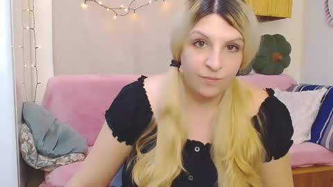 Snapshot of niki_leex chatting on 03-08-26, 11:58 niki_leex online show from 03-08-26, 11:58