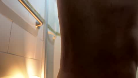 nikkelsofia online show from 10-05-25, 07:07