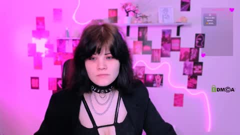 Snapshot of nikki_kiss_ chatting on 04-23-26, 08:46 nikki_kiss_ online show from 04-23-26, 08:46