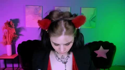 Snapshot of nikki_kiss_ chatting on 04-27-26, 08:56 nikki_kiss_ online show from 04-27-26, 08:56