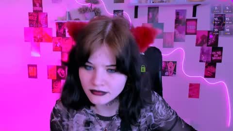 Snapshot of nikki_kiss_ chatting on 05-15-26, 09:05 nikki_kiss_ online show from 05-15-26, 09:05