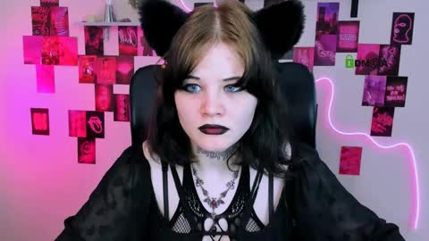 Snapshot of nikki_kiss_ chatting on 05-21-26, 08:54 nikki_kiss_ online show from 05-21-26, 08:54