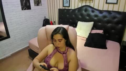 Nikki  online show from 05-28-26, 03:04