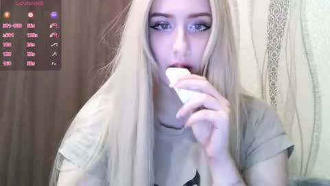 Nikki Roseanna online show from 12-01-25, 01:16