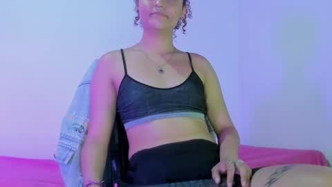 Snapshot of nikki_uwu chatting on 04-26-26, 07:33 nikki_uwu online show from 04-26-26, 07:33