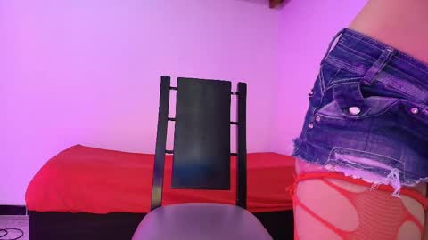 Snapshot of nikki_uwu chatting on 05-04-26, 07:43 nikki_uwu online show from 05-04-26, 07:43