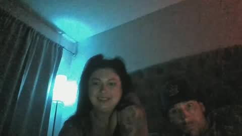Snapshot of nikkiandzachy96 chatting on 08-01-26, 06:01 zachyandnicoley online show from 08-01-26, 06:01