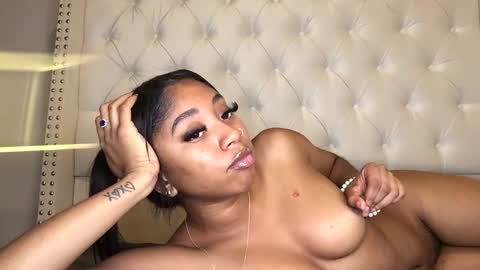 NikkiB online show from 02-12-25, 04:23