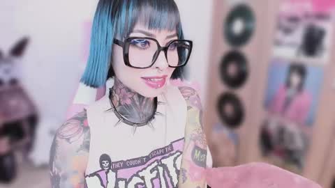 Nikki Ramone   online show from 03-25-26, 11:27