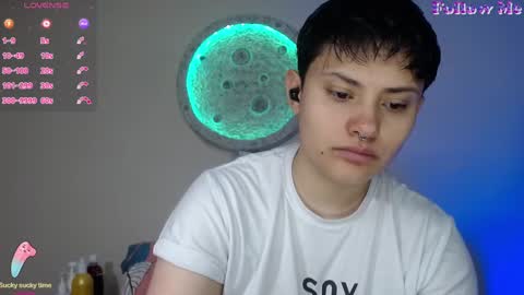 Snapshot of nikky_tomboy444 chatting on 12-20-24, 01:22 Nikky online show from 12-20-24, 01:22
