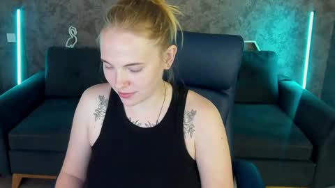 nikkyreyyy online show from 05-19-26, 01:06