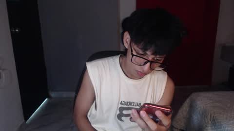 niklaus_wolf online show from 09-29-25, 03:44