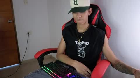 niklaus_wolf online show from 04-19-26, 08:55
