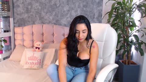 Snapshot of niko_robin chatting on 02-08-25, 03:21 Niko Robin online show from 02-08-25, 03:21