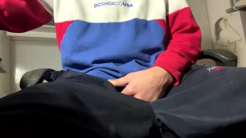 Niko online show from 12-30-24, 04:08