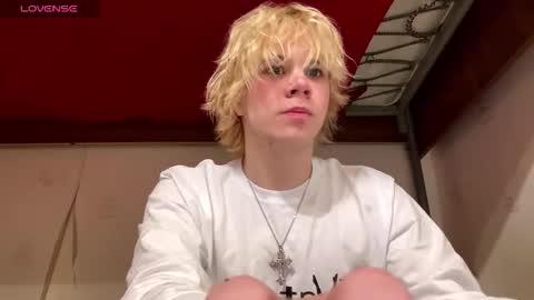 Snapshot of nikolasbucks chatting on 01-12-26, 08:47 nikolasbucks online show from 01-12-26, 08:47