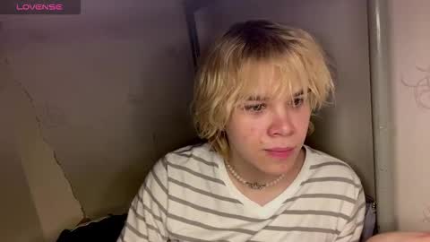 Snapshot of nikolasbucks chatting on 02-16-26, 08:38 nikolasbucks online show from 02-16-26, 08:38