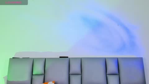    online show from 04-03-26, 08:18