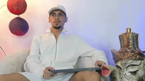    online show from 06-18-26, 06:56