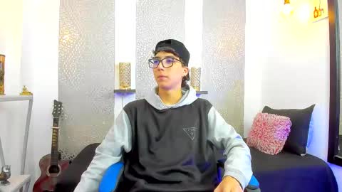    online show from 03-02-25, 03:45