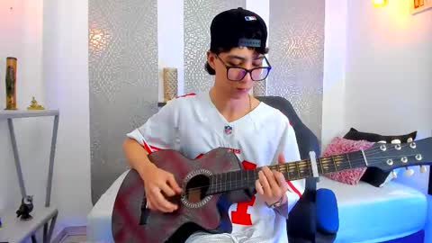    online show from 03-07-25, 04:02