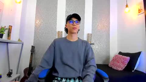    online show from 03-11-25, 07:26