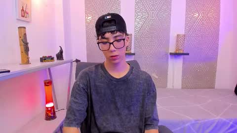    online show from 09-30-25, 04:17