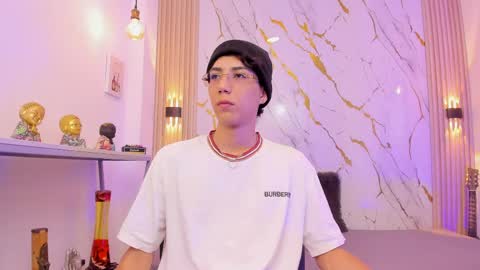    online show from 04-03-26, 04:32