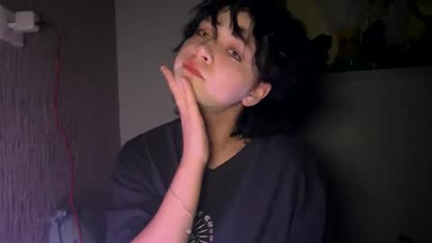 Snapshot of nikoli_naw chatting on 01-04-25, 07:55 nikoli_naw online show from 01-04-25, 07:55