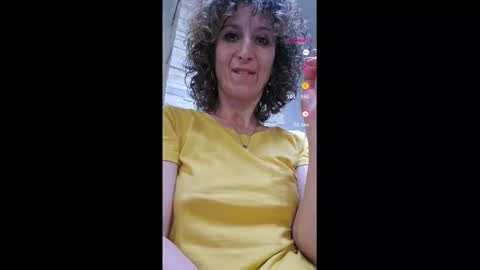 Snapshot of nikpassion123 chatting on 02-08-25, 01:44 nikol online show from 02-08-25, 01:44