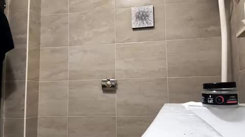 Snapshot of niks1412985 chatting on 11-20-25, 01:06 Niks online show from 11-20-25, 01:06