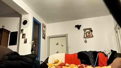 Snapshot of niks1412985 chatting on 11-26-25, 04:46 Niks online show from 11-26-25, 04:46