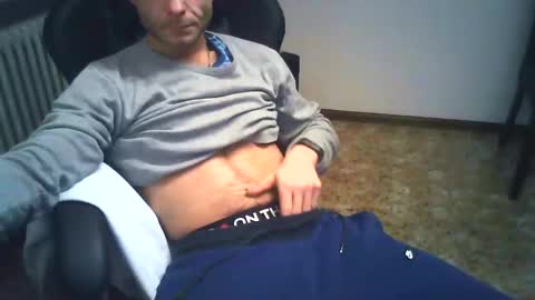 niksdick2121 online show from 12-07-24, 11:56