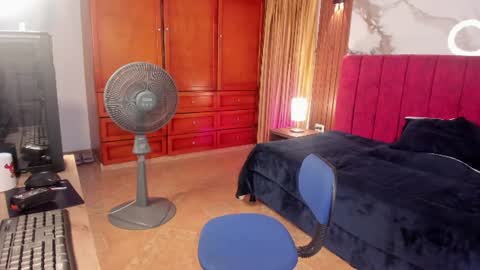 Niky online show from 07-28-26, 10:53