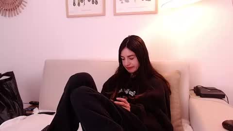 Snapshot of nikyastark chatting on 01-21-25, 11:02 Niky A Stark online show from 01-21-25, 11:02