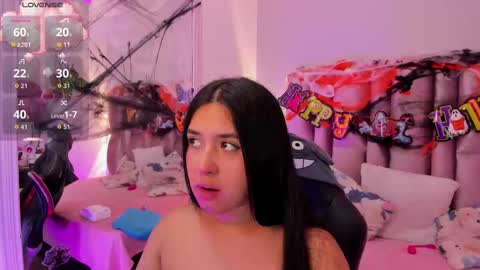 Snapshot of nikybrooks chatting on 10-14-25, 11:33 Niky Brooks online show from 10-14-25, 11:33