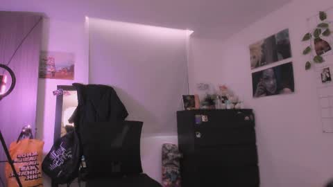 Snapshot of nikylaine chatting on 03-15-26, 03:51 Nikylaine online show from 03-15-26, 03:51