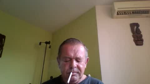 Snapshot of nikyo419 chatting on 05-19-26, 04:19 nikyo419 online show from 05-19-26, 04:19
