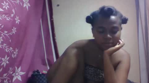 nilah online show from 09-30-25, 10:37